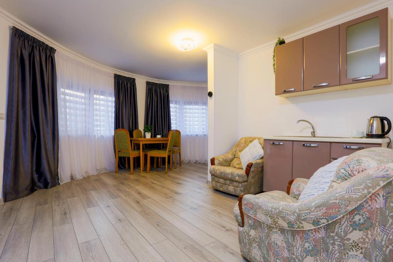 Vaias Aparts Târgu Neamţ Dış mekan fotoğraf
