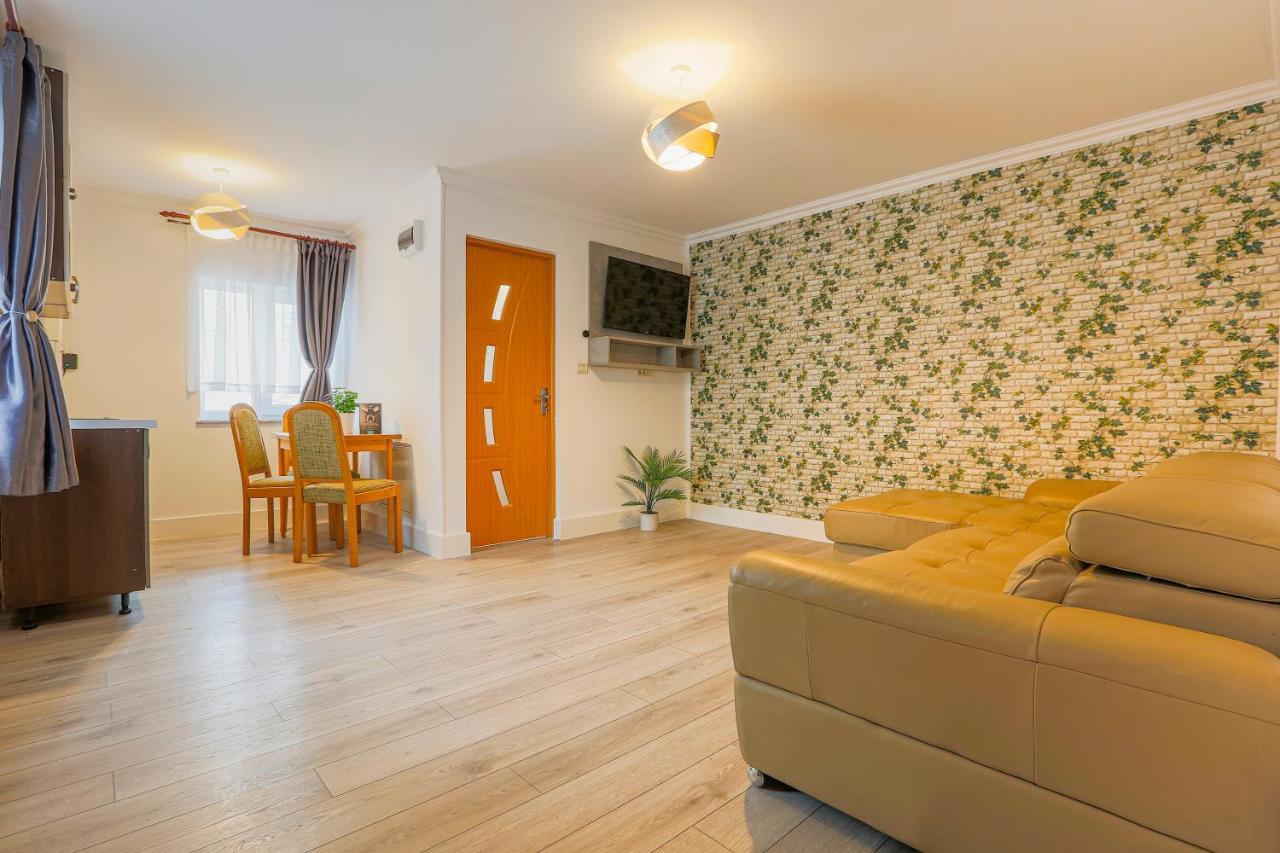Vaias Aparts Târgu Neamţ Dış mekan fotoğraf